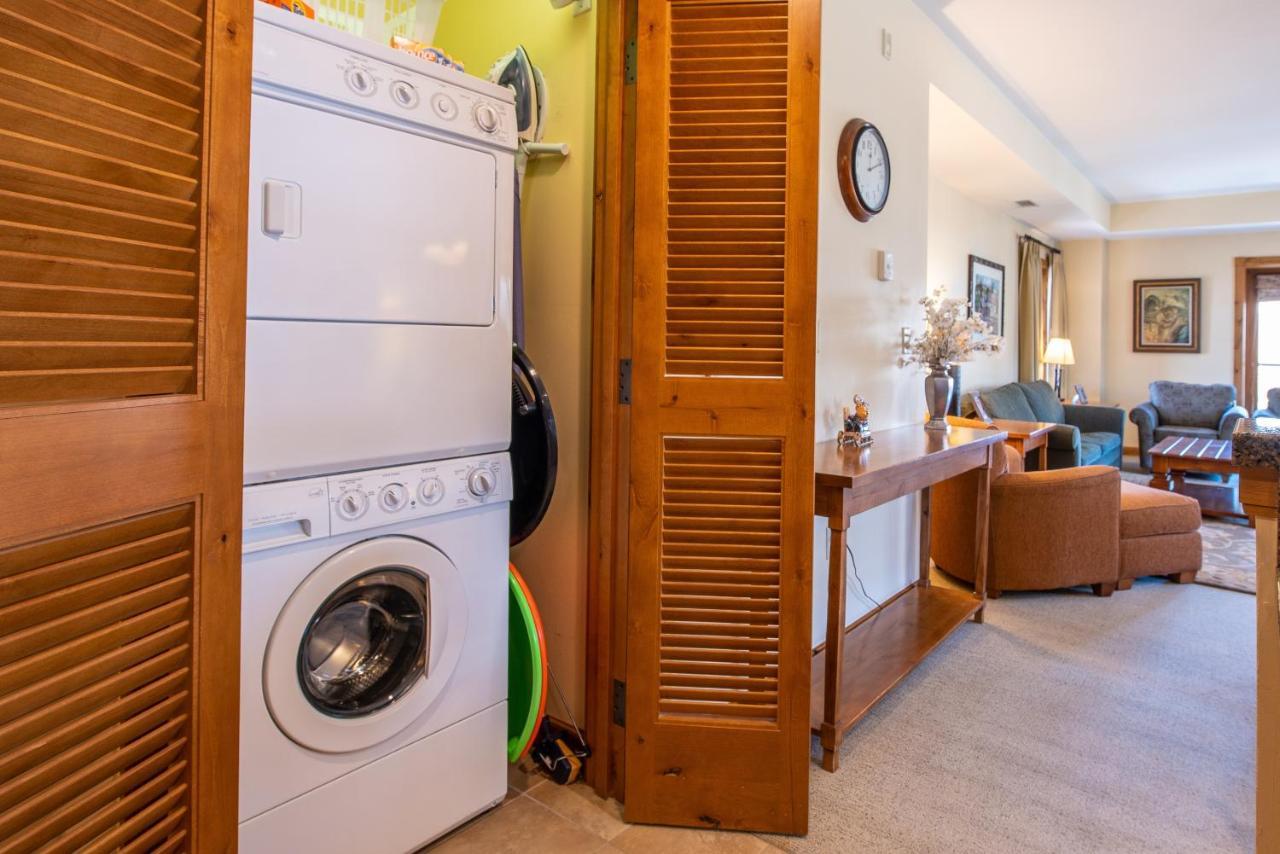 Two Bedroom Condo With Balcony Over Mountaineer Square - Just Steps From The Slopes! Condo Crested Butte Kültér fotó