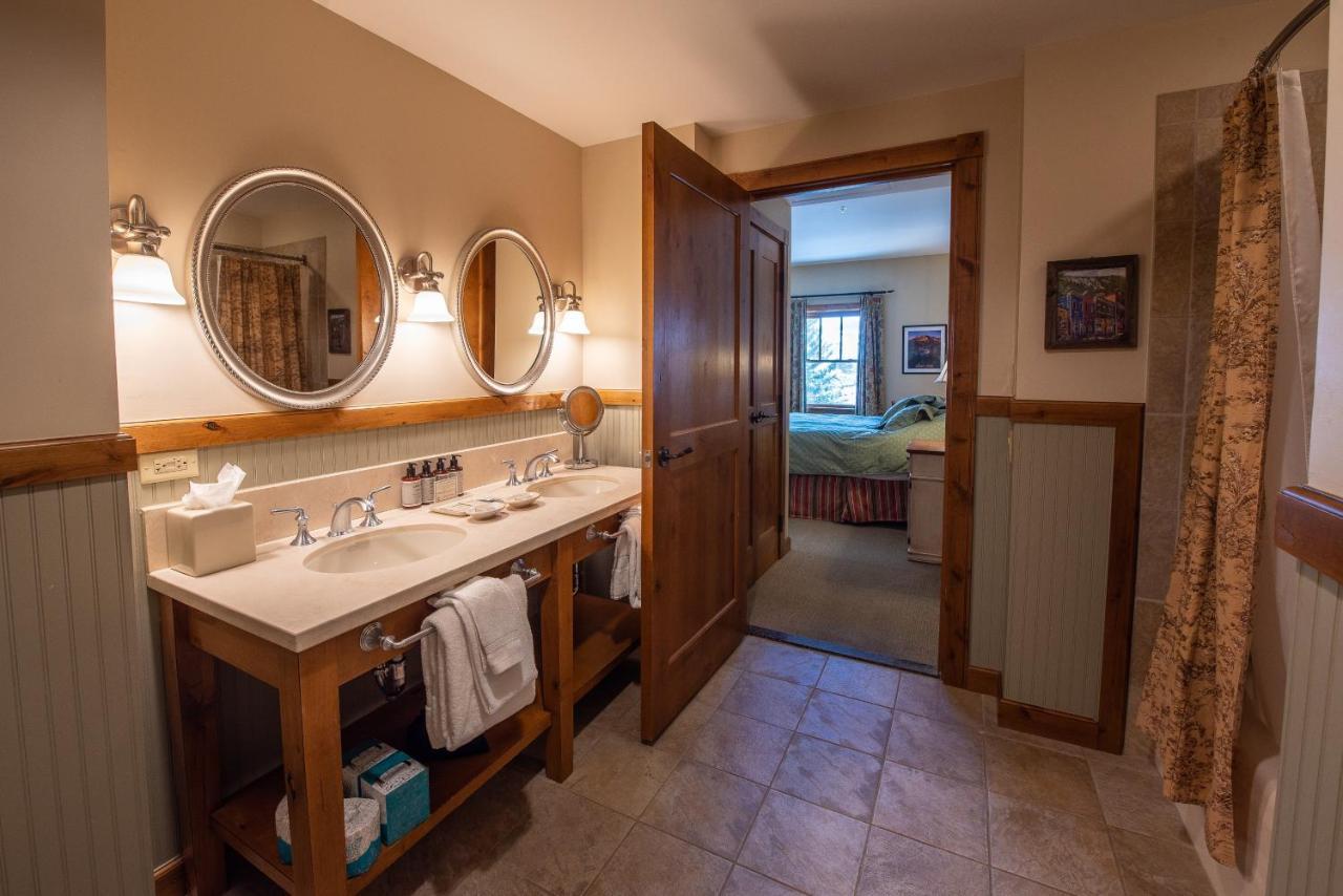 Two Bedroom Condo With Balcony Over Mountaineer Square - Just Steps From The Slopes! Condo Crested Butte Kültér fotó