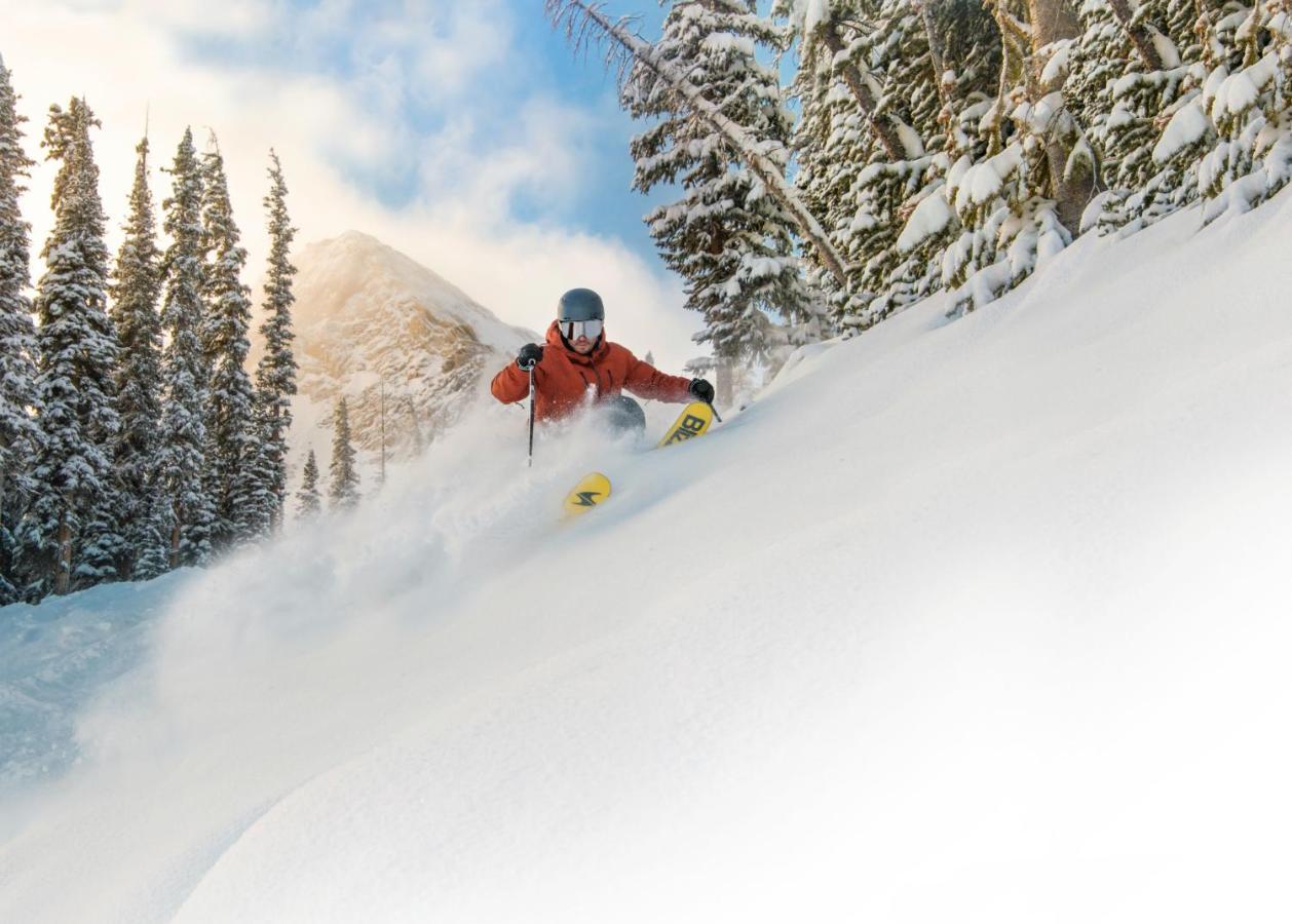 Two Bedroom Condo With Balcony Over Mountaineer Square - Just Steps From The Slopes! Condo Crested Butte Kültér fotó